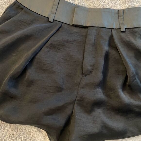 Helmut Lang dressy shorts, size 2 - Picture 2 of 10